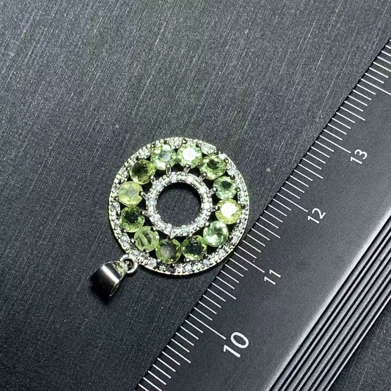 Collier pendentif ovale en péridot naturel, bijoux fins faits à la main, pierres en gros, énergie de