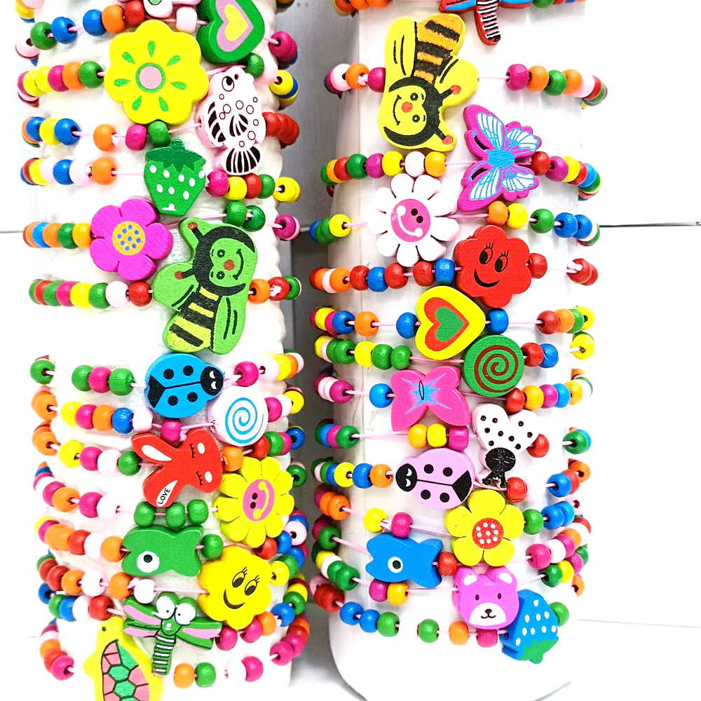 Bracelets en bois aléatoires, 15 pièces/lot, perles colorées en bois, breloques pour enfants, bijoux