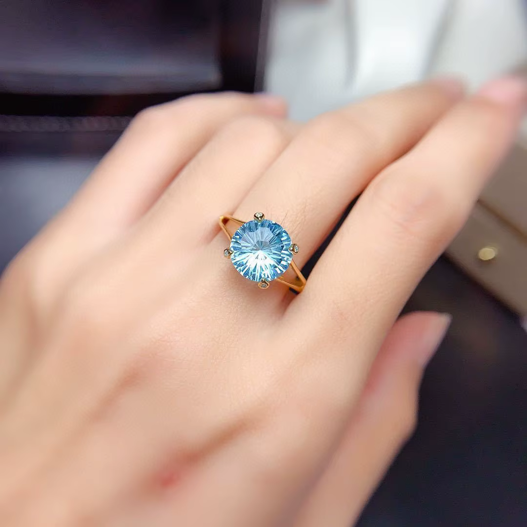 Bague aigue-marine de laboratoire en or 14 carats unique