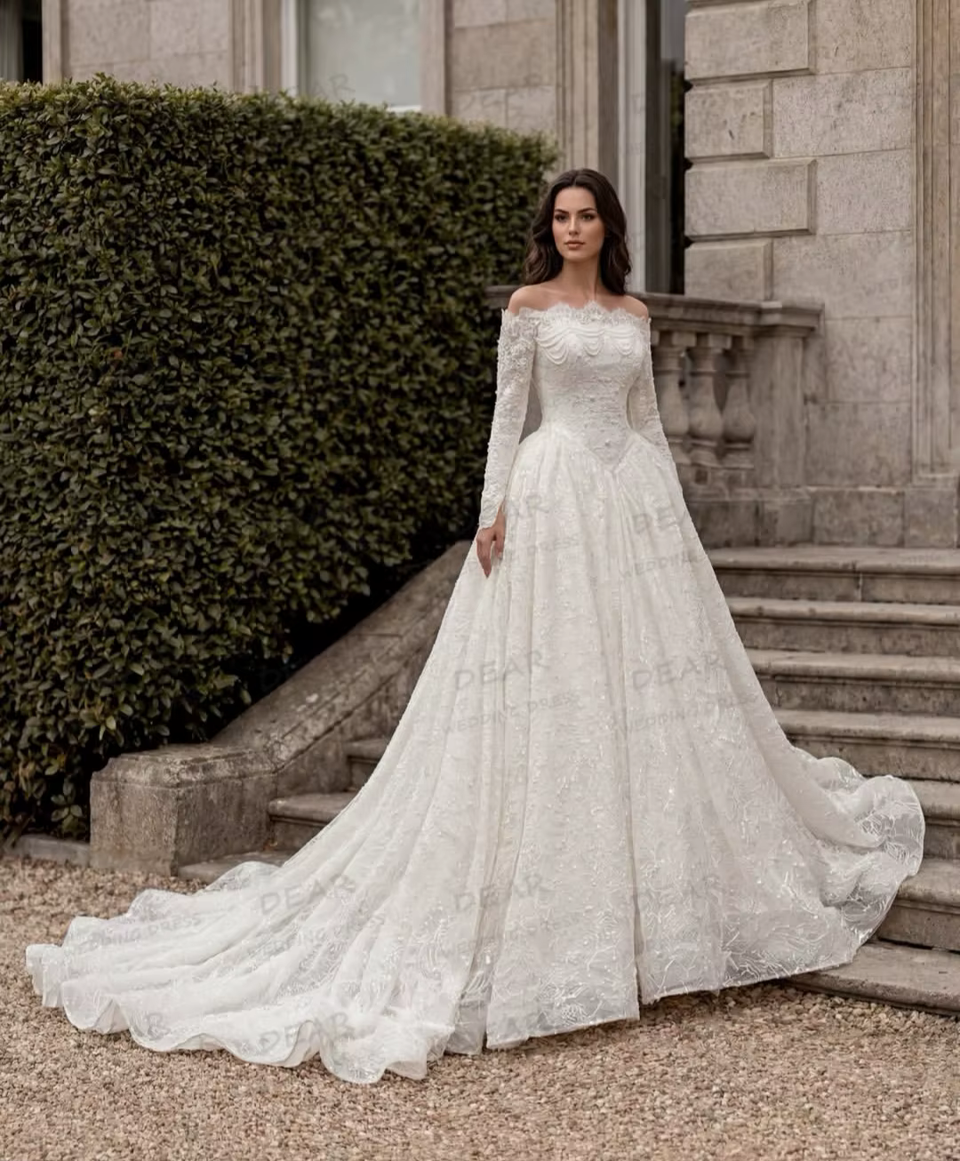 Robes de mariée de luxe bohèmes sexy, col bateau, épaules dénudées, traîne, coupe trapèze pour femme