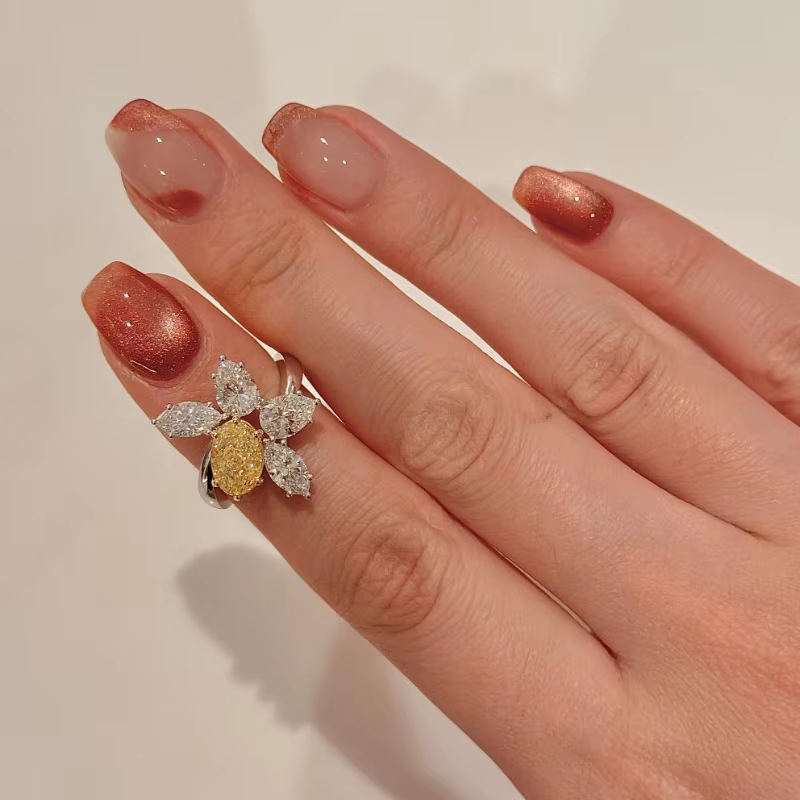 Bagues à fleurs en forme de goutte d'eau pour femmes, lustre exquis, diamant incrusté de pierres pré
