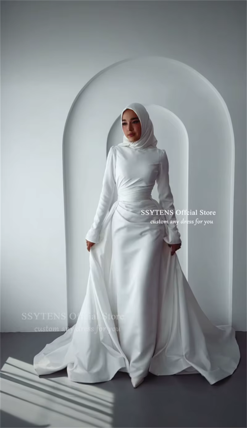 SSYTENS Robes de mariée modestes de luxe, col rond, en satin, personnalisées, blanc ivoire, traîne d