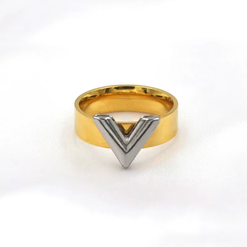 FYSARA offre spéciale bague en acier titane bicolore conception en forme de V bagues d'anniversaire 