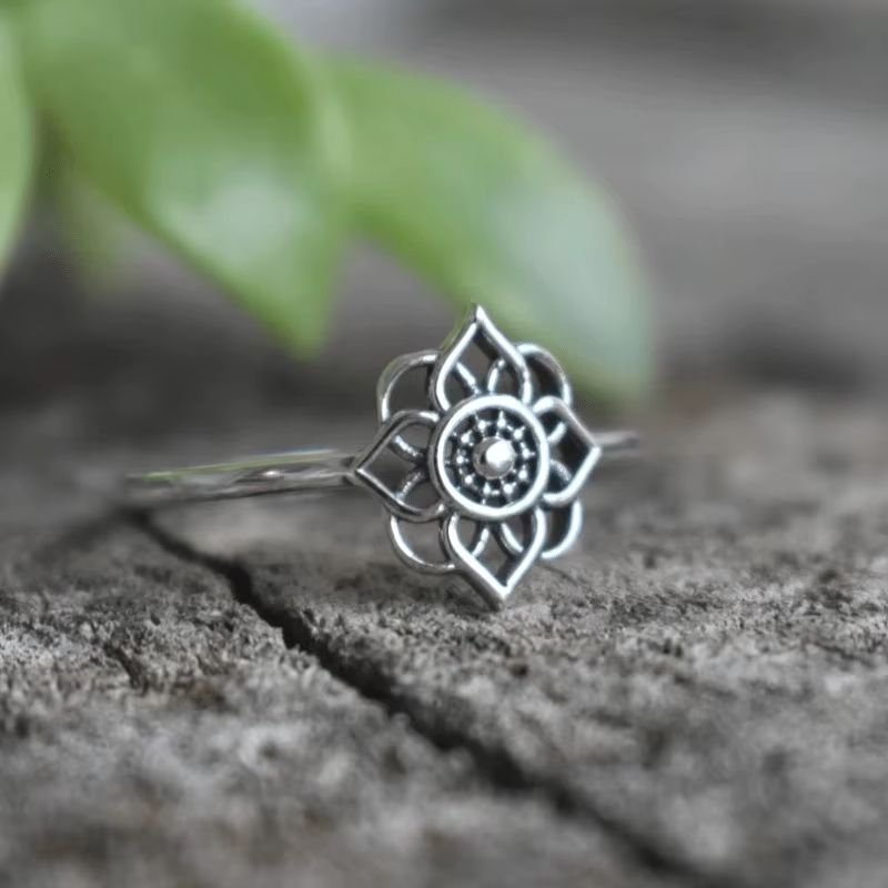 Bague YunMiao classique bohème motif lotus pour femme, style rétro tendance, en alliage, idéale pour