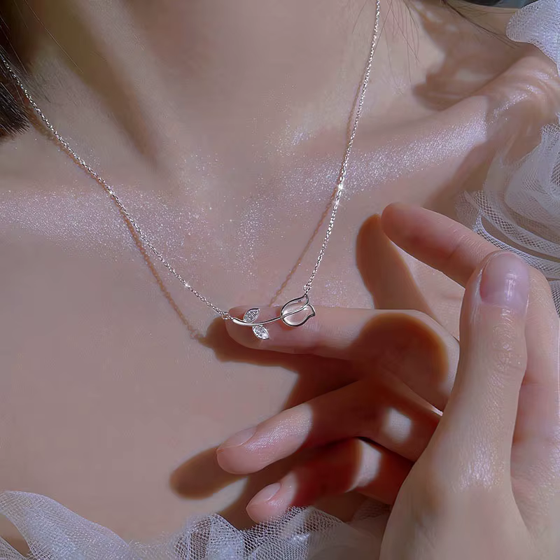Mignon opale Rose fleur pendentif collier pour femmes élégant Vintage Rose tulipe clavicule collier 