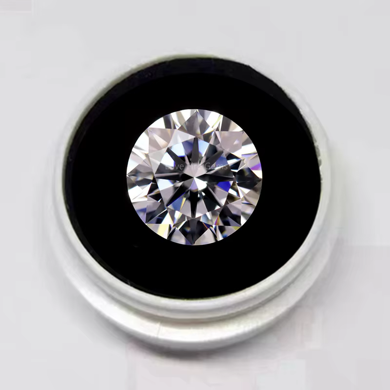 Saphir blanc élégant de 12,0 mm, 6,0 carats, taille ronde 8H8A, qualité VVS, pierre précieuse en vra