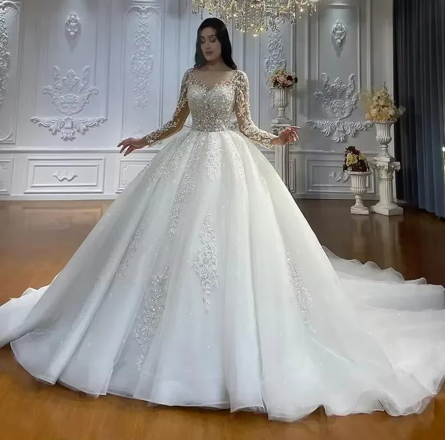 Robe de mariée de luxe, col illusion, manches longues, appliques en dentelle, perles, robes de marié