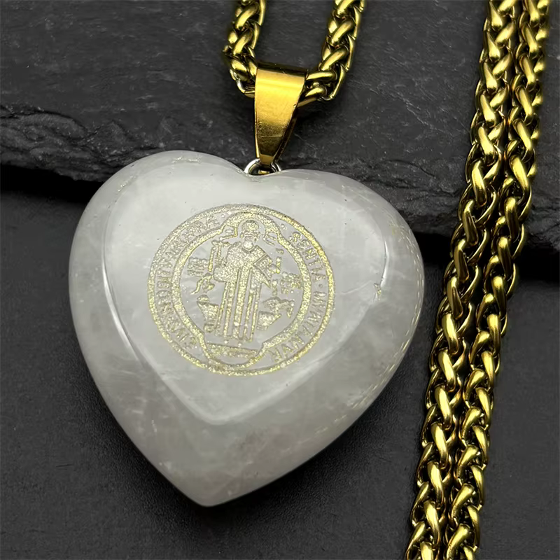 Cristal amour coeur Saint benoît pendentif collier pour femmes hommes en acier inoxydable couleur or