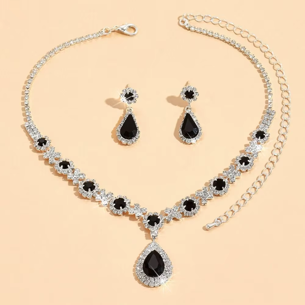 Ensemble de bijoux en cristal à la mode, collier et boucles d'oreilles, pendentif de luxe de qualité