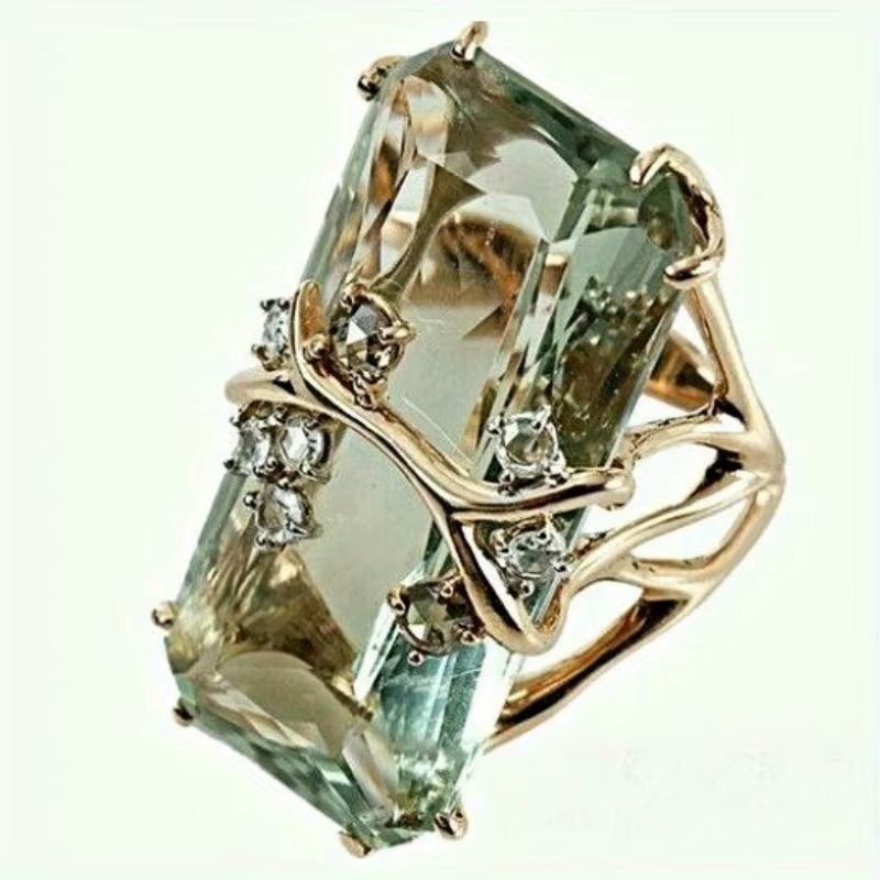 Superbe bague de cocktail plaquée or avec grand zircon cubique artificiel carré – Parfaite pour les 