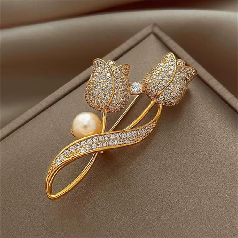Broche de luxe en strass pour femmes, Rose rouge, fleur, élégante, exquise, brillante, épingles à re