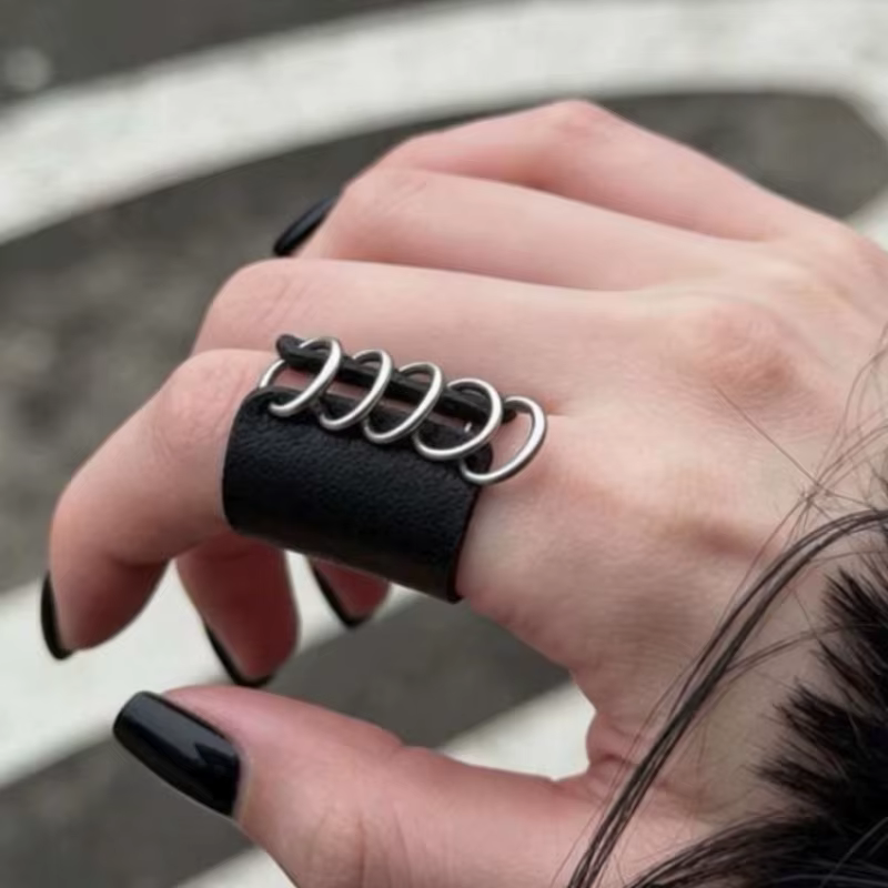 Nouveauté, bague de style sombre, minimaliste, noire, punk, bijoux de mode, vente en gros