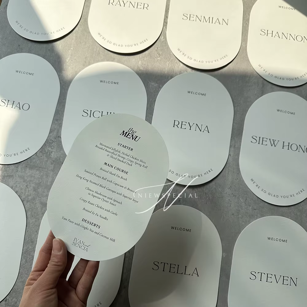 Menus de mariage ovales personnalisés et cartes de nom des invités — Cartes de table de réception mo