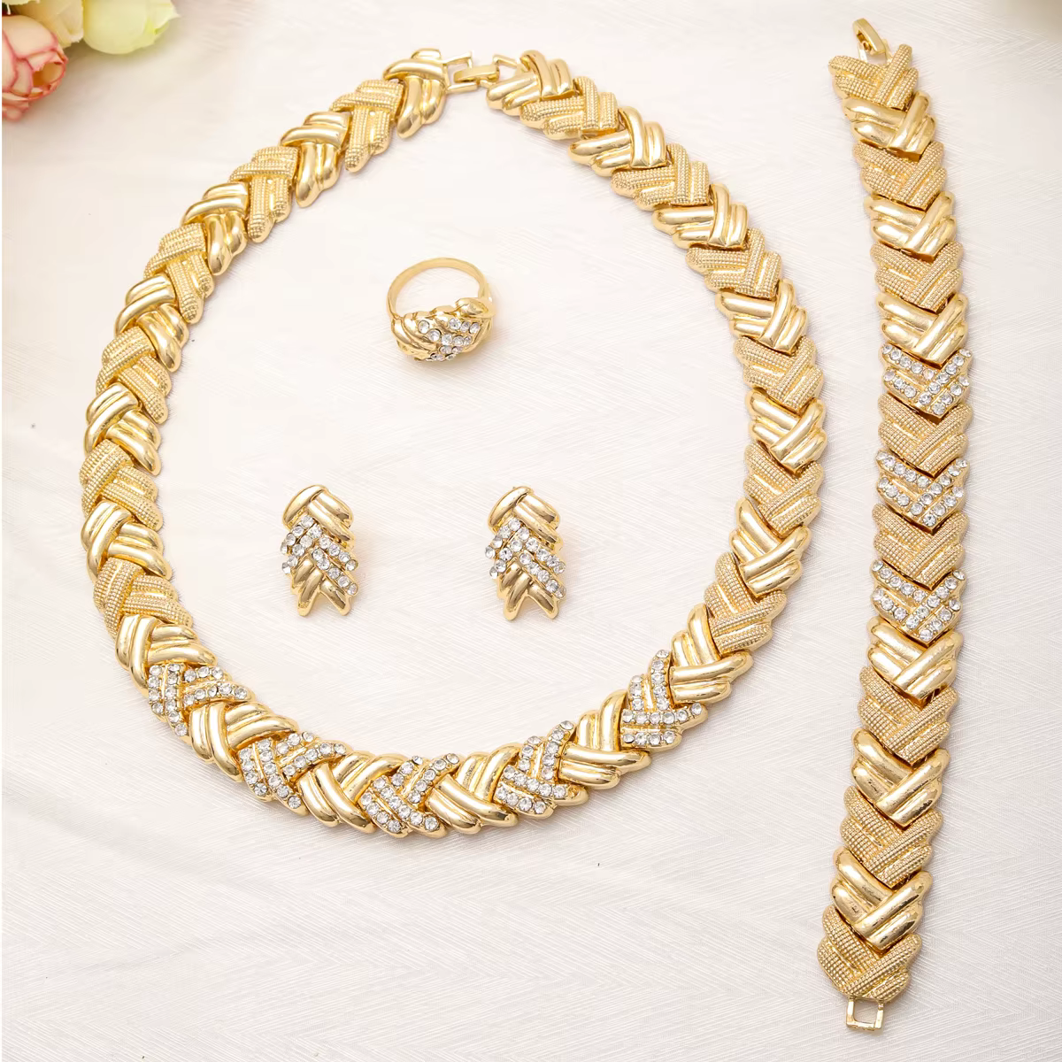 Ensemble de bijoux en cristal pour femmes, collier plaqué or de luxe, Bracelet, boucles d'oreilles d