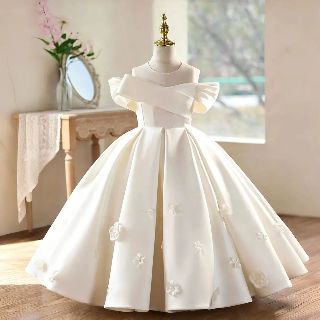 Robe de demoiselle d'honneur blanche Dreamy Vow D336, robe en satin à épaules dénudées, fleurs 3D, l