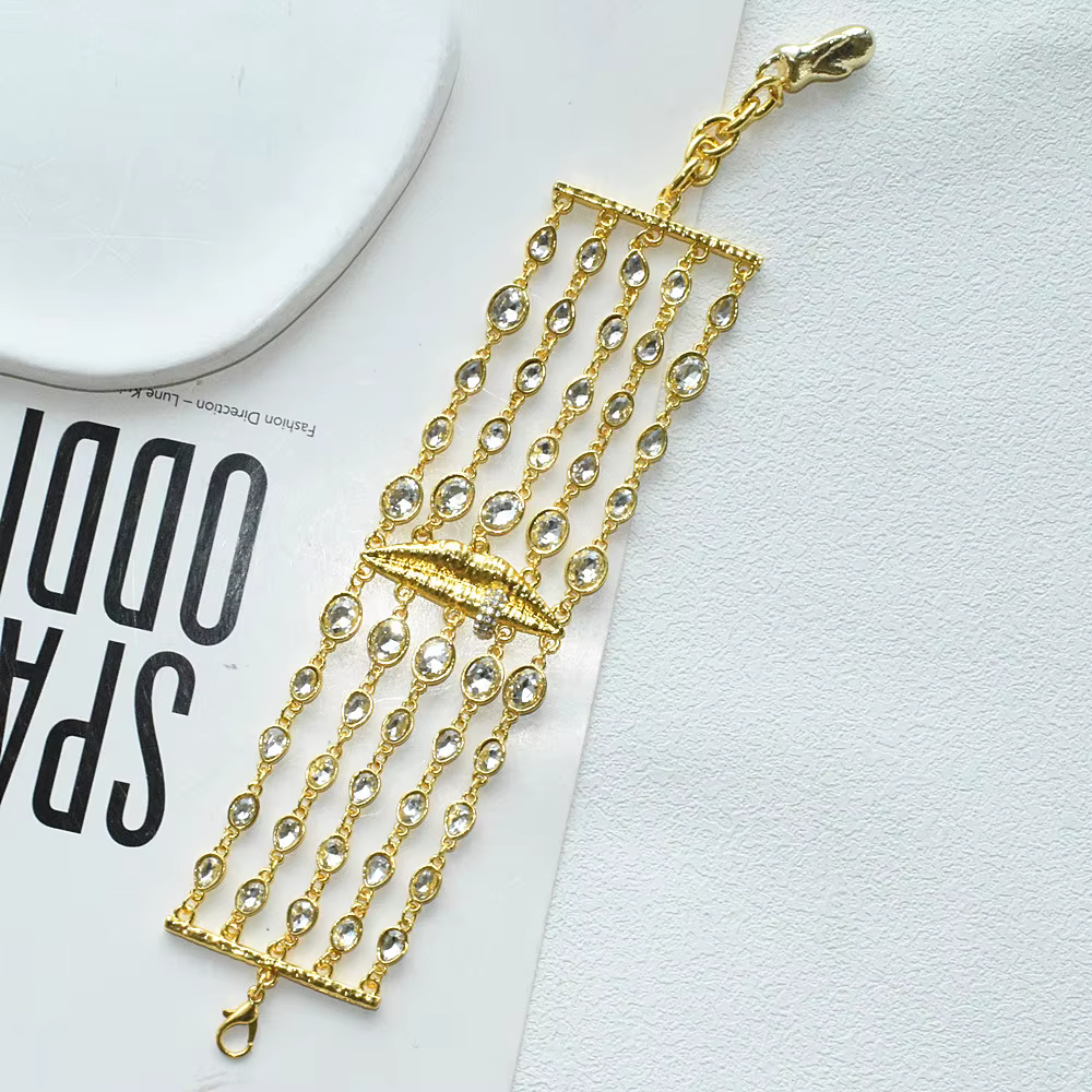 Collier multi-chaînes de luxe avec breloque lèvres en strass et alliage pour femme, bijou fantaisie,