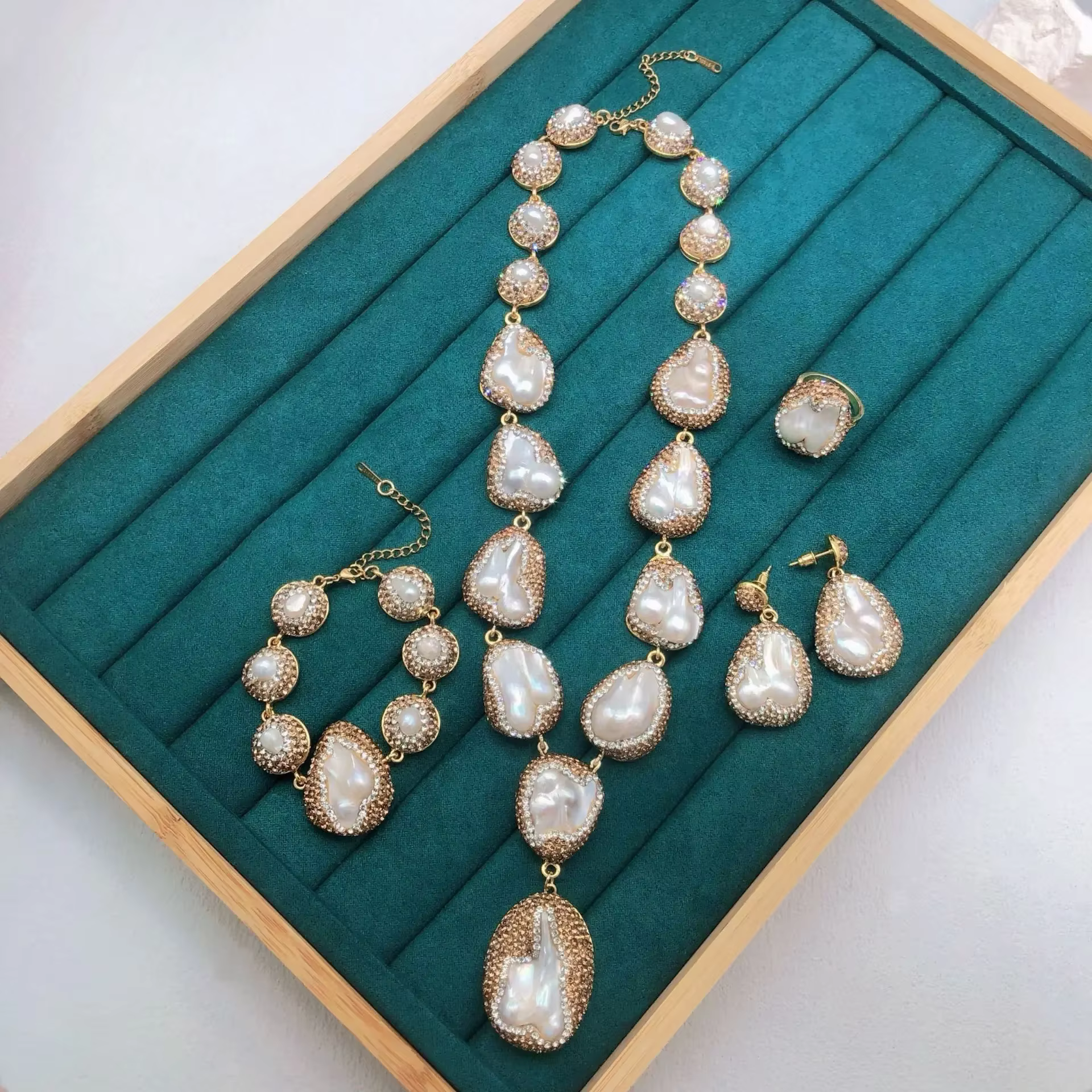 Ensemble de perles baroques naturelles, ensemble de quatre pièces transfrontaliers de luxe, grand co