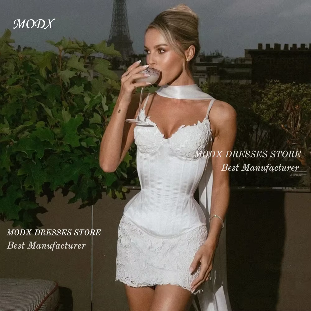 Robe de mariée élégante MODX ivoire, bretelles spaghetti, corsage corset, jupe en dentelle florale, 