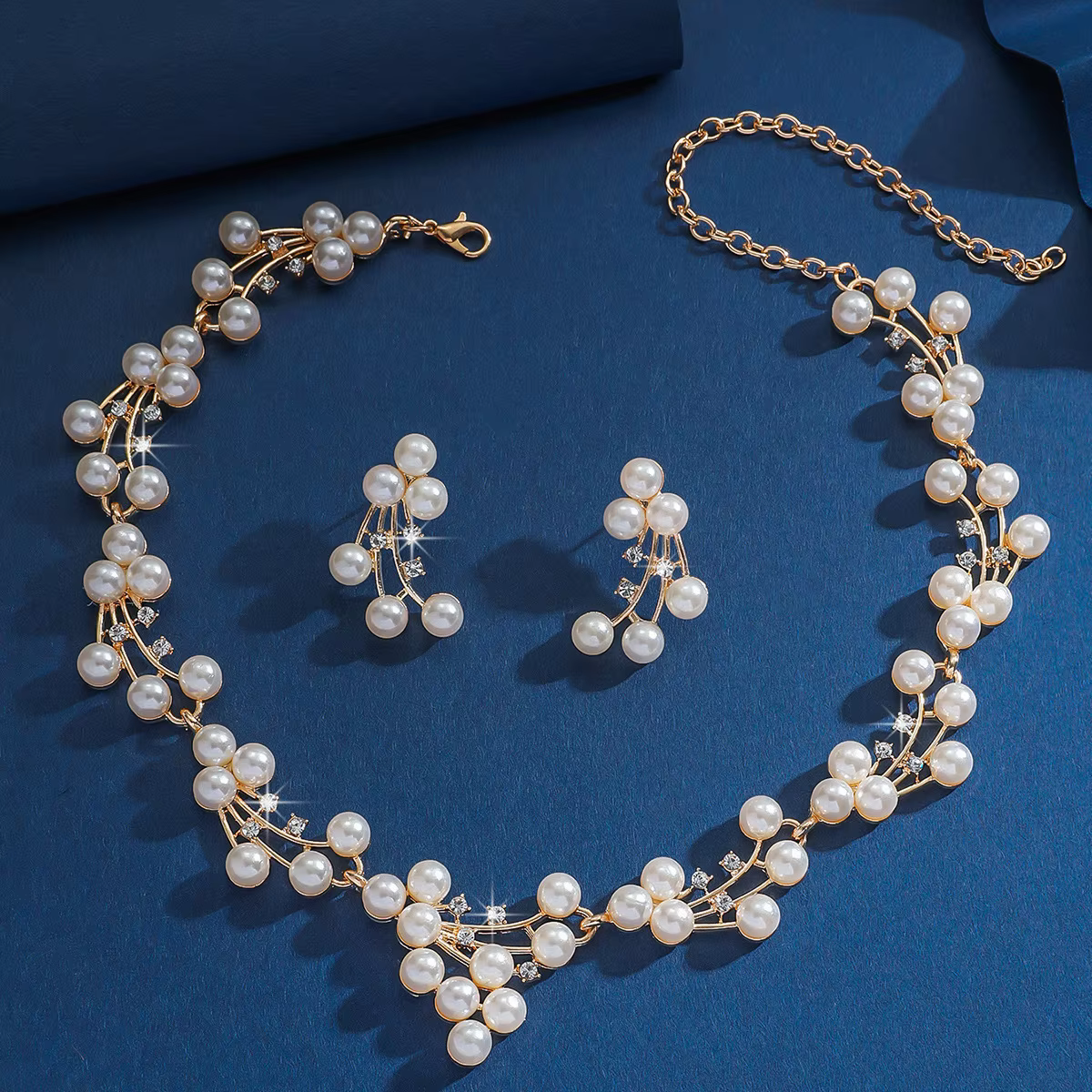 Ensemble de bijoux en alliage et perles - Boucles d'oreilles, collier et parure de mariage - Tendanc