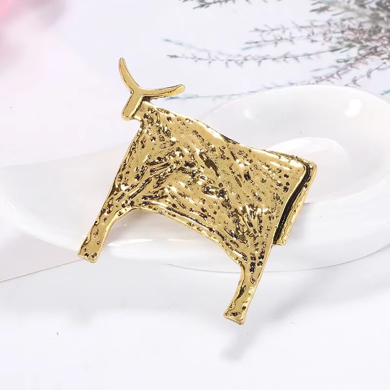 Broche de veau du zodiaque Vintage, personnalité de la mode, Corsage d'animal en métal, épingle de v