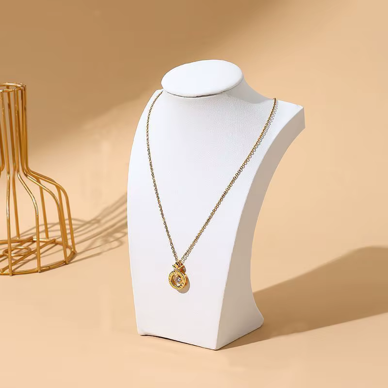 Bijoux en velours vivant cou collier présentoir portrait modèle bijoux bijoux cou modèle bijoux prés