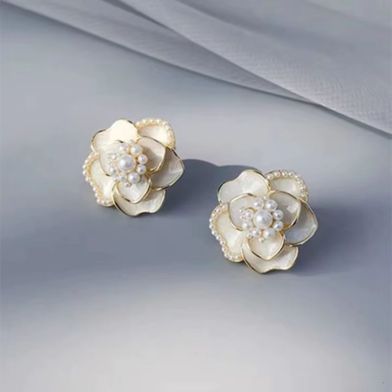 Boucles d'oreilles camélia de couleur blanche pour femmes, bijoux de fête pour filles, accessoires d
