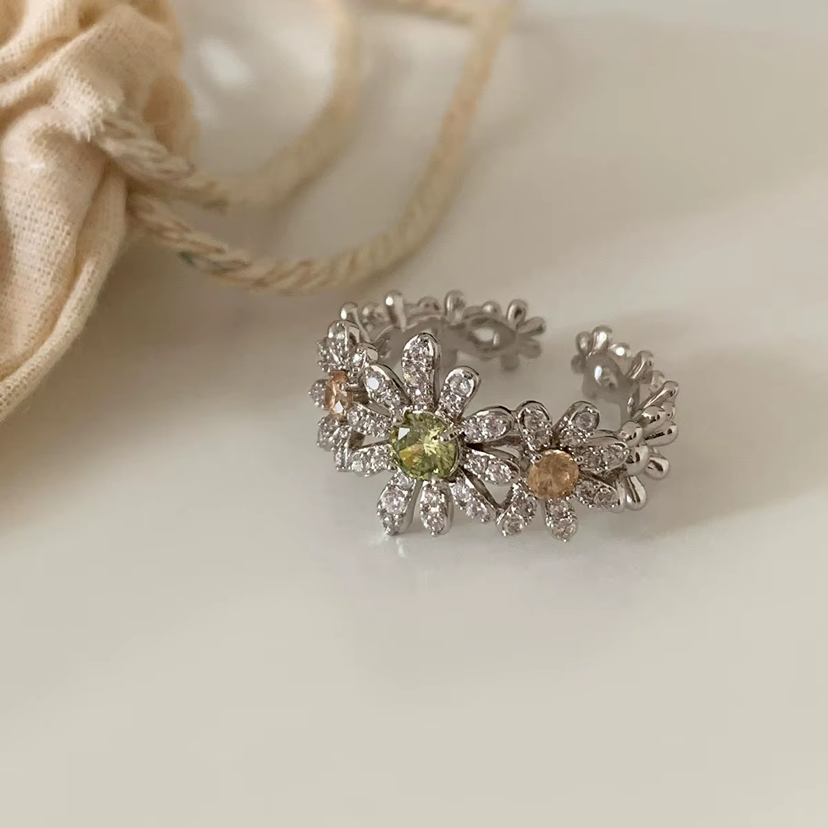 XIYANIKE – bagues ouvertes en forme de fleur de marguerite en Zircon scintillant pour femmes, bijoux