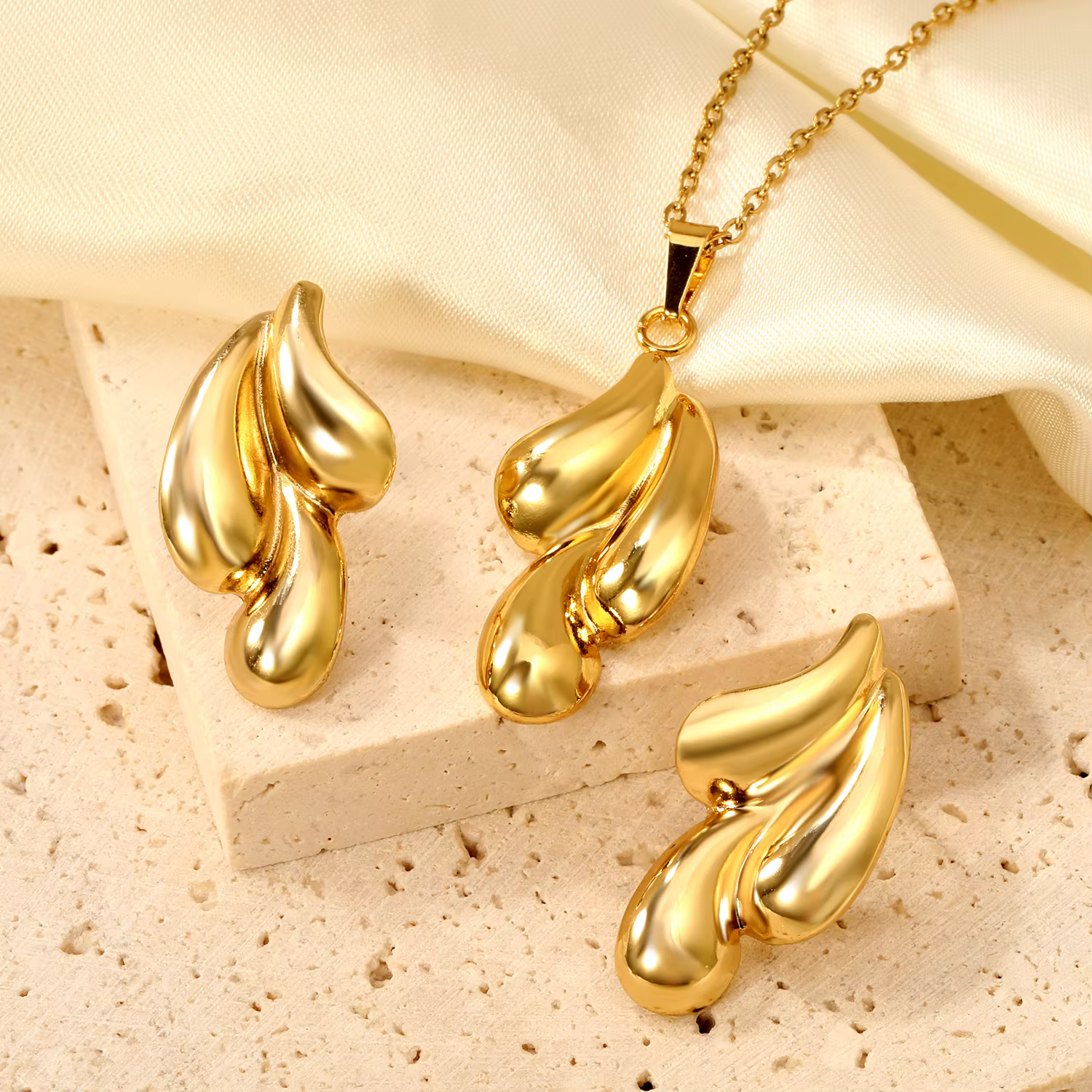 LUXUKISSKIDS élégant géométrique larme plaqué or ensemble de bijoux de goutte d'eau pendentif collie