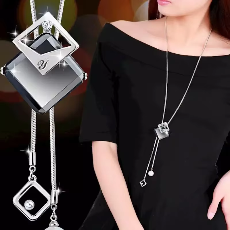 Nouveau Collier Long Pendentif Fleur en Strass et Cristal Automne Hiver 2026 pour Femme, Bijou Polyv