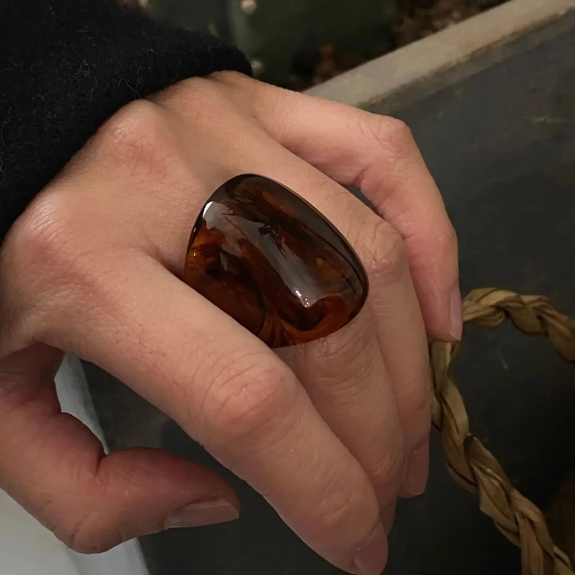 Grands bagues Vintage tendance pour femmes, couleur ambre exagérée, résine, tempérament géométrique,