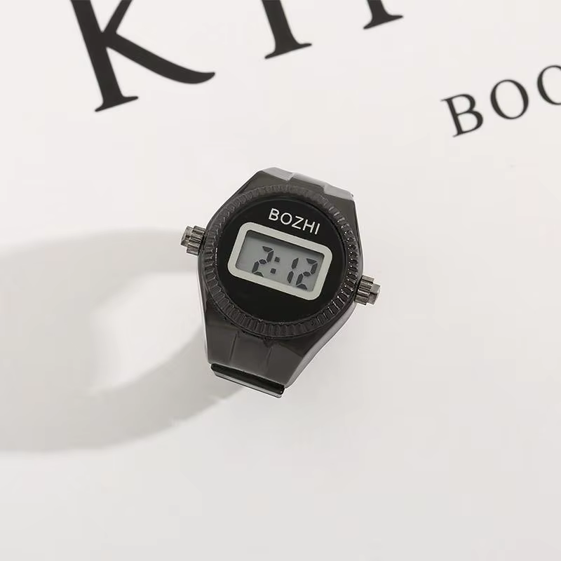 Montre Bague Nouvelle Tendance : Mini Montre Électronique Créative en Alliage pour Doigt, pour Coupl
