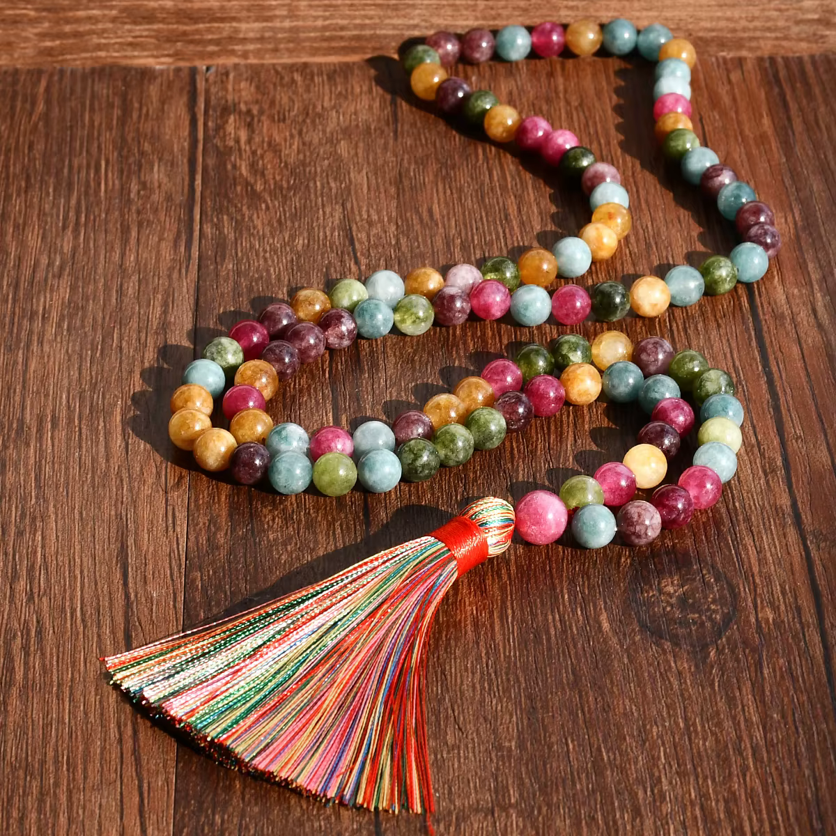 Bohème pierre naturelle pierre colorée 99 perles Long collier soie gland pendentif à la main perlé v