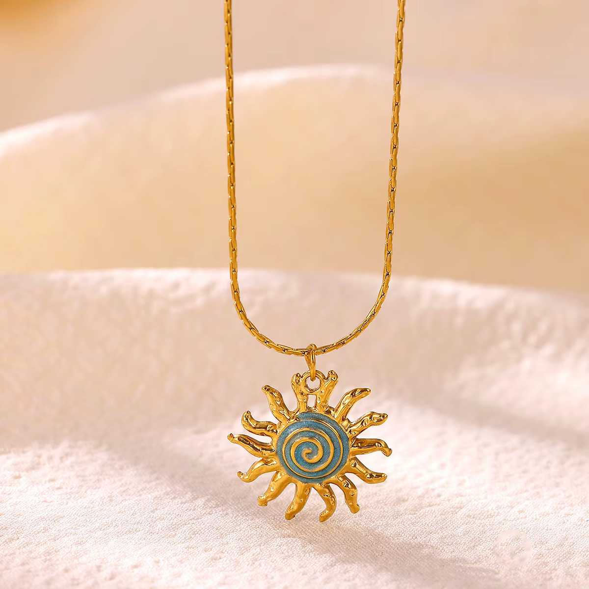 Collier soleil vintage pour femme, pendentif géométrique esthétique en forme de cœur, en acier inoxy