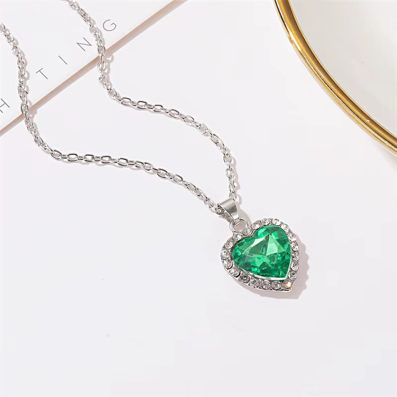 Collier Simple en forme de cœur d'océan pour femmes, pendentif en cristal bleu, cœur d'amour pour to