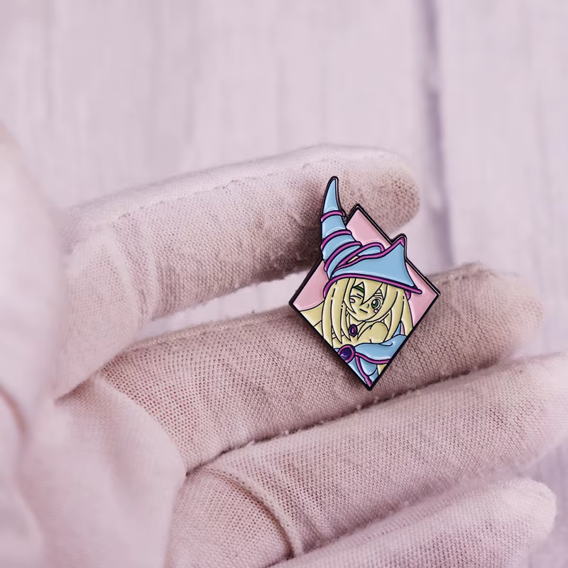 Yu-Gi-Oh! Jeux de cartes de magicien foncé, épingles à revers pour sac à dos en jean, broche en émai