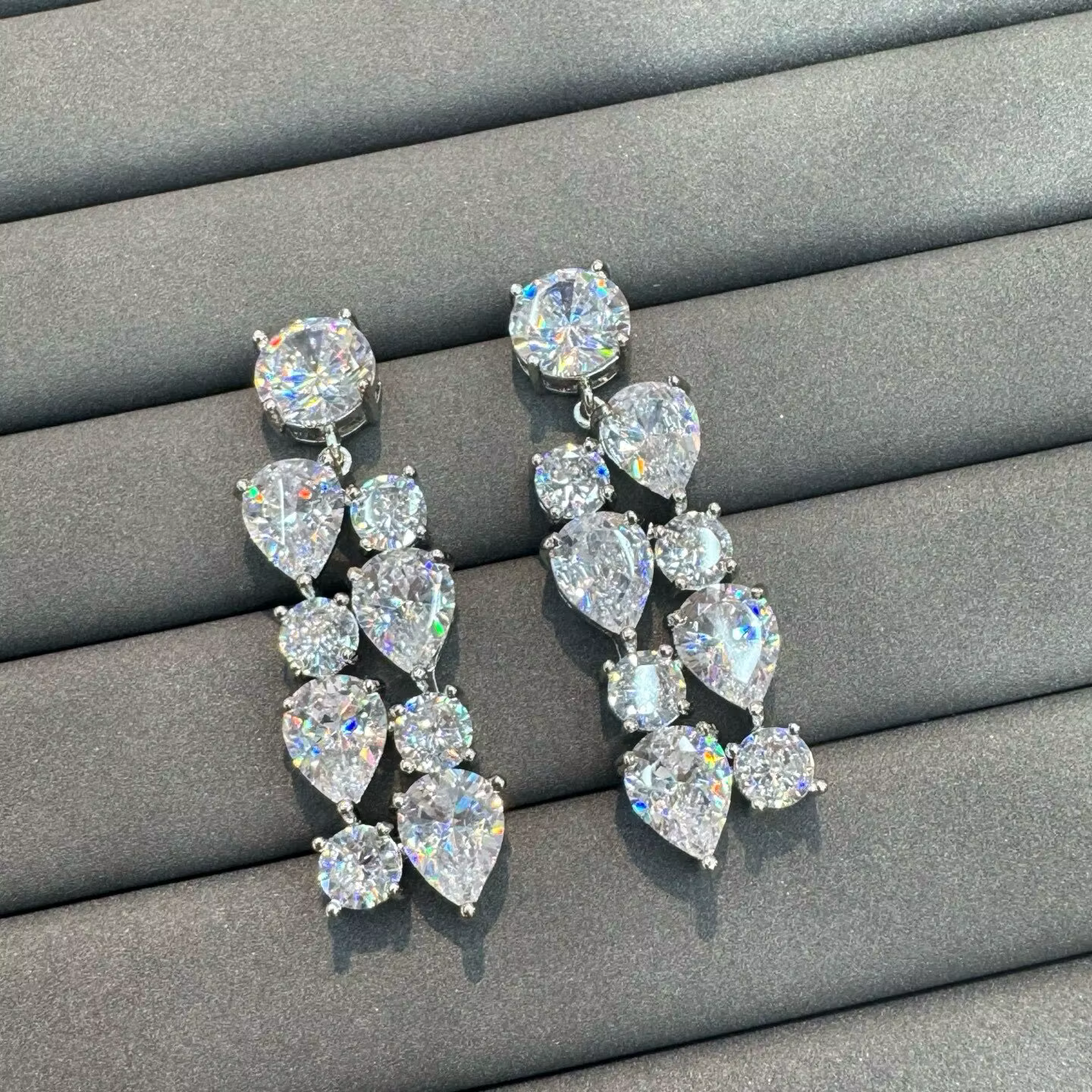 Ensemble de boucles d'oreilles et de collier pour femmes, zircon, goutte d'eau, Mona Lisa, goutte d'