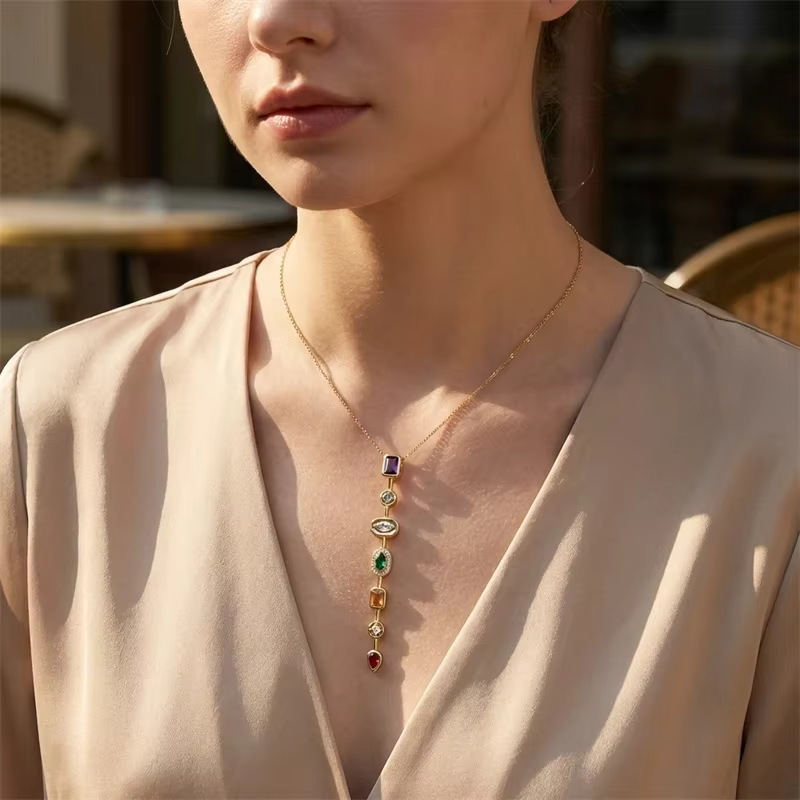 Collier Vintage Y2K en acier titane avec strass colorés et pampilles pour femmes, couleur or, chaîne