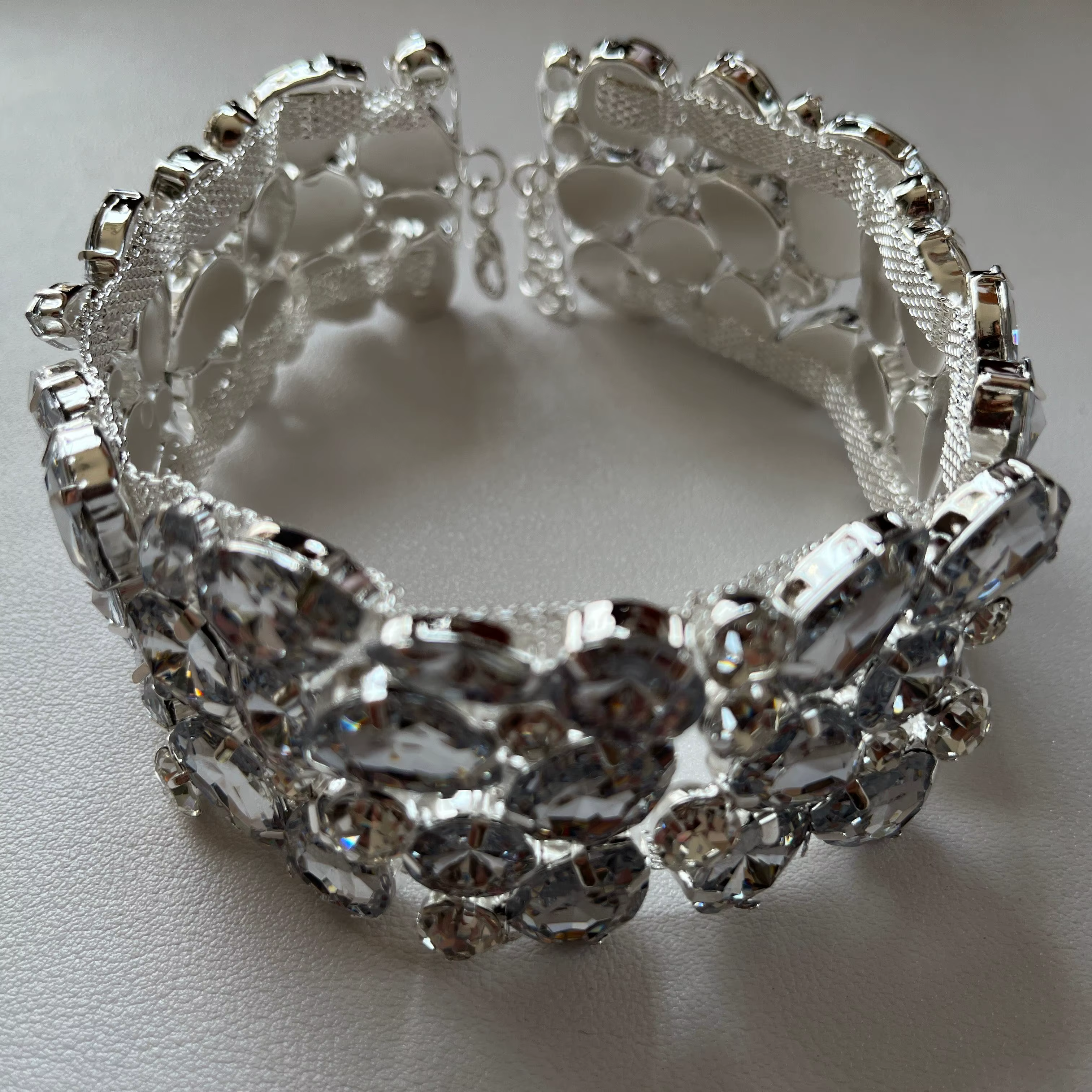 Collier ras du cou en biscuits de luxe pour femme, bijoux de Rhexagérés, accessoires de collier en c