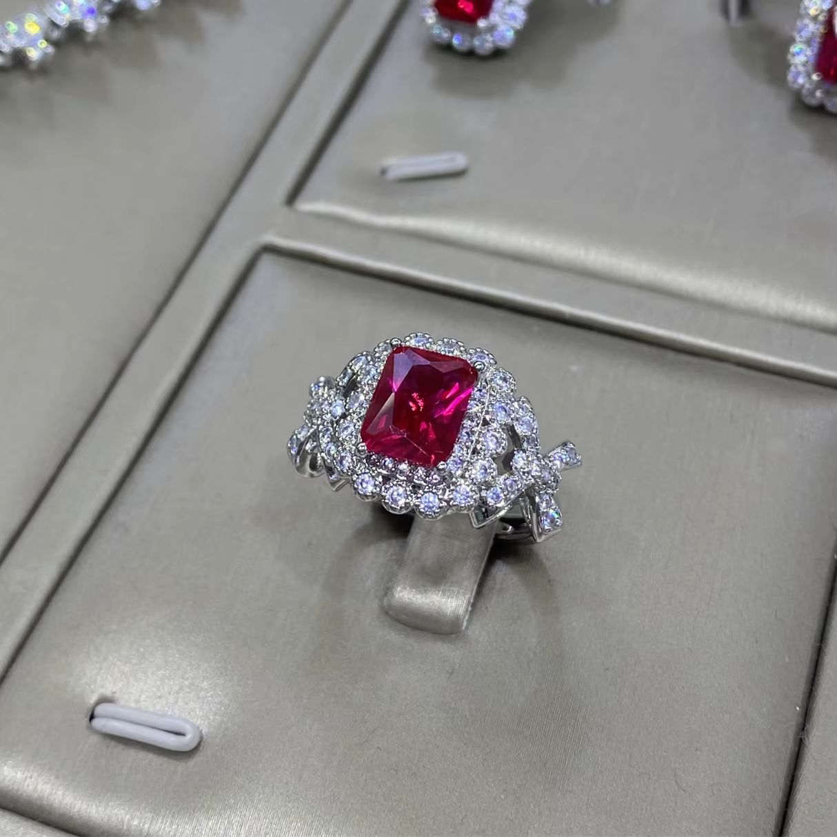 Ensemble de bijoux en corindon rouge pour femme, diamant, VPN, flash, pendentif de luxe, collier, bo