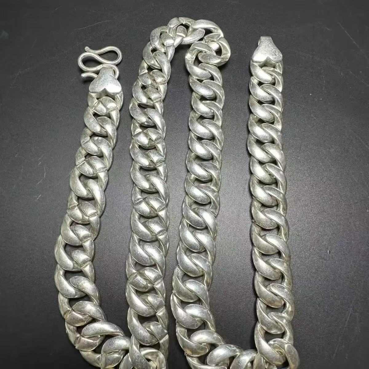 Chinois vieux Miao argent moulé à la main cool statue collier pendentif bijoux cadeau