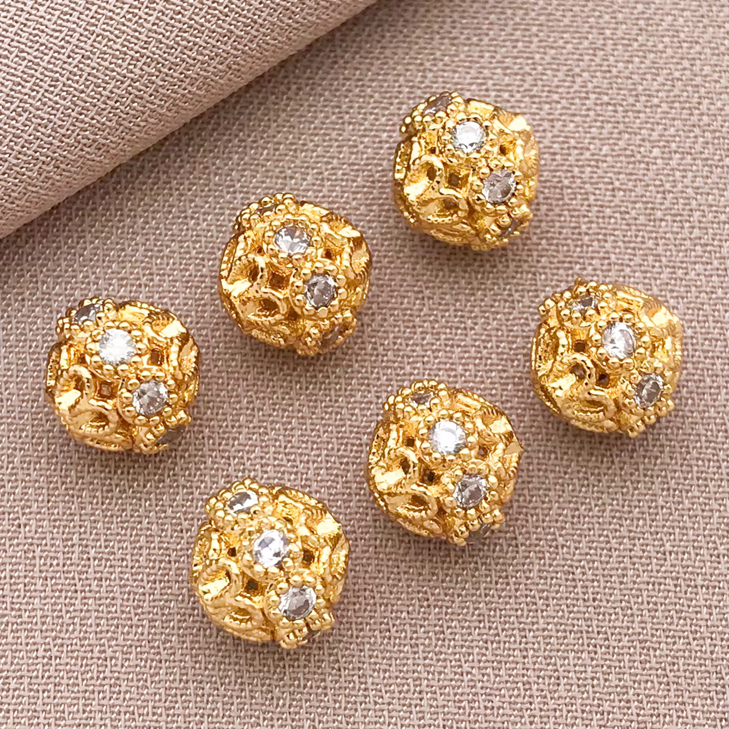 2/4/6 pièces/lot NOUVEAU 2026 Bracelets en laiton plaqué or 18 carats de haute qualité avec zircon, 