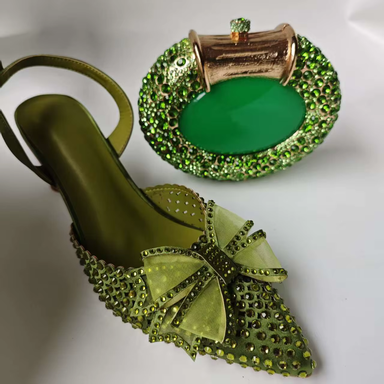 Ensemble chaussures et sac faits main Insightlink vert olive, sandales diamantées pour mariage, esca