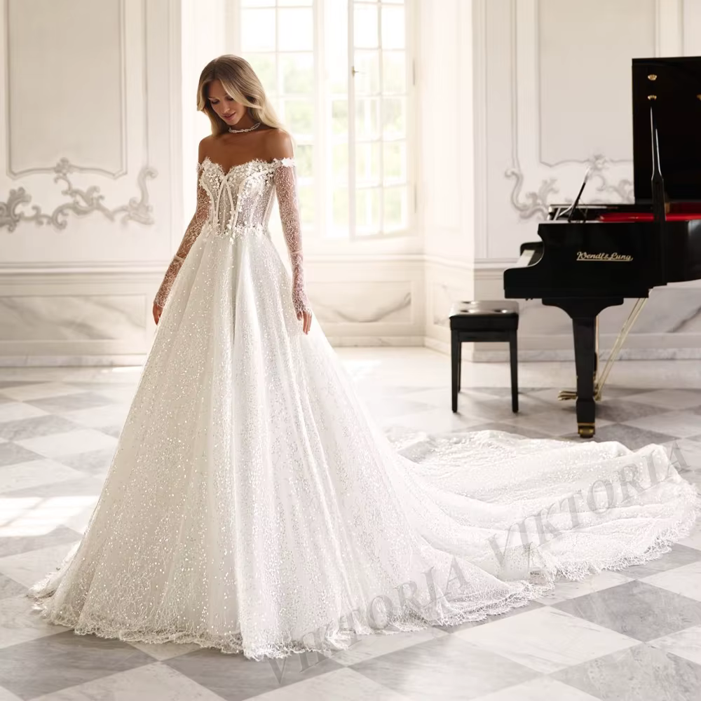 Robe de mariée chic VIKTORIA avec appliques épaules dénudées, coupe trapèze, pour réceptions de mari