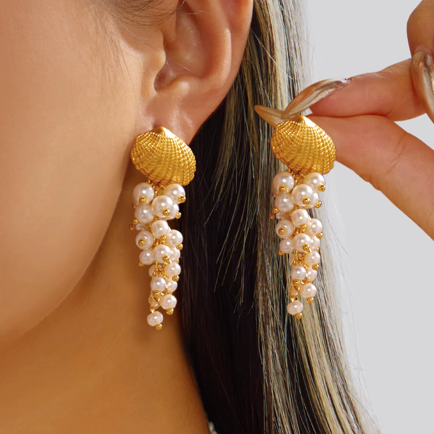 Boucles d'oreilles pendantes chic pour femme, idéales pour soirée d'été romantique, couleur or, imit