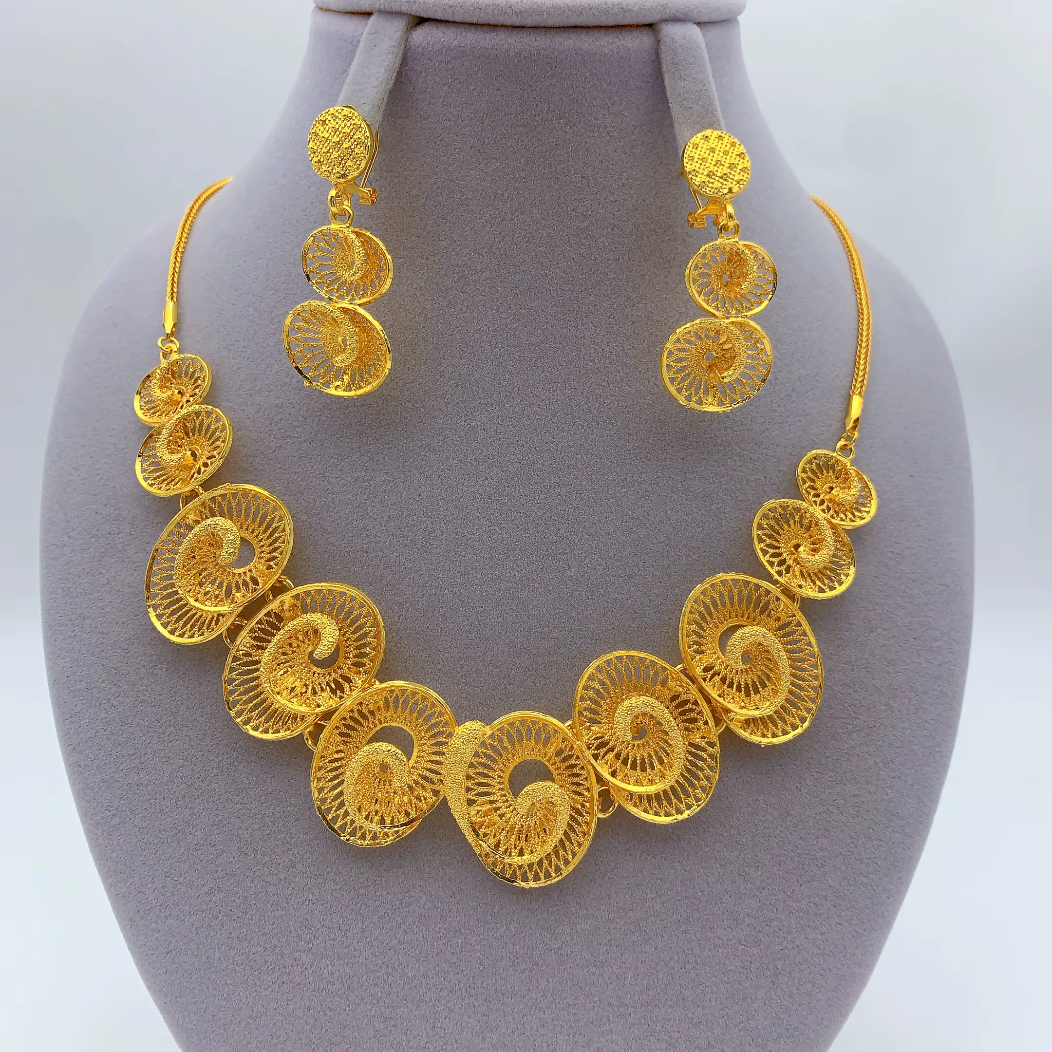 Indien Nigeria 24K plaqué or collier boucles d'oreilles ensemble de bijoux pour les femmes africain 