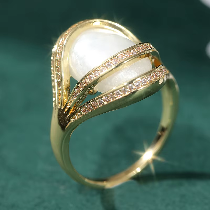 Bague vintage pour femme, couleur or, ovale, incrustée d'imitation de perles, à porter au quotidien,