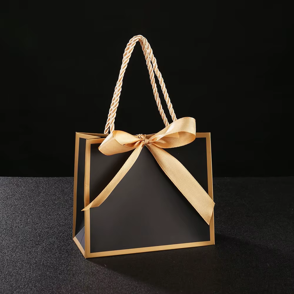 Petit sac blanc mignon de bricolage 14x6x12cm, avec bord de ruban à nœud, sacs d'emballage en papier