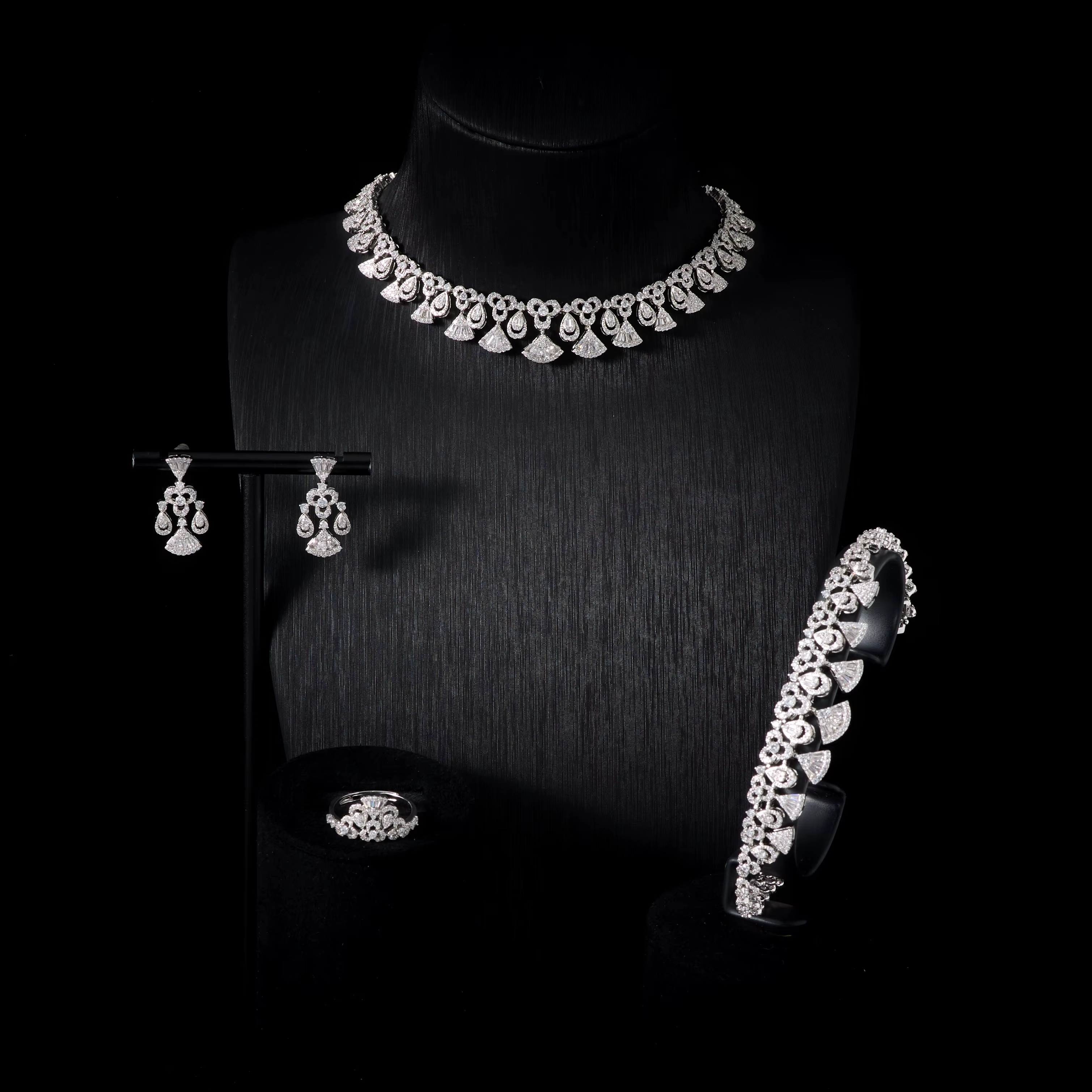 INJEWELIFE Ensemble de colliers ras du cou pour femmes, bijoux en zircon cubique, accessoire de fête
