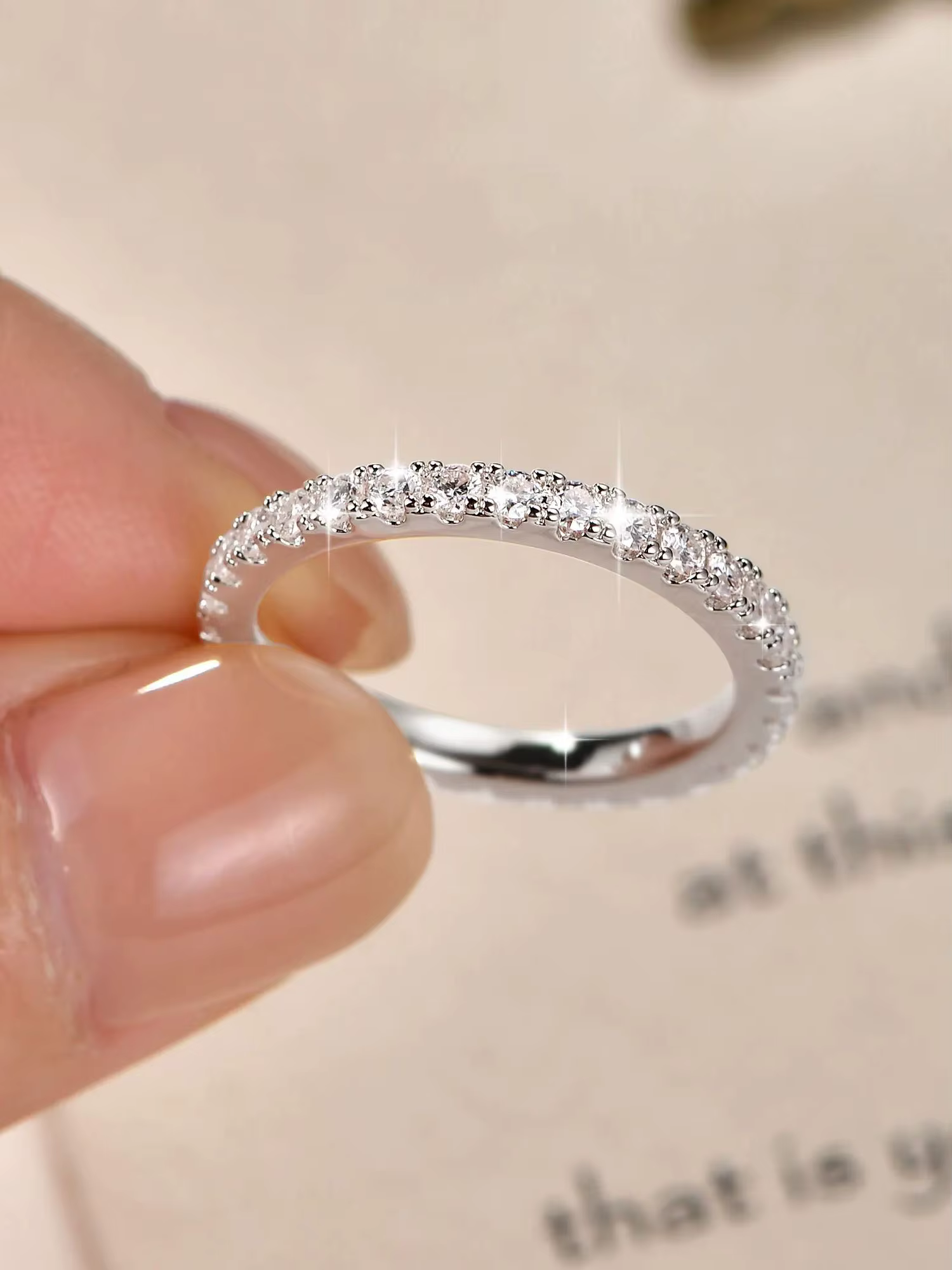 IOGOU – bague d'éternité complète en or 14 carats, scintillante, 2mm, couleur D, Moissanite, bande e