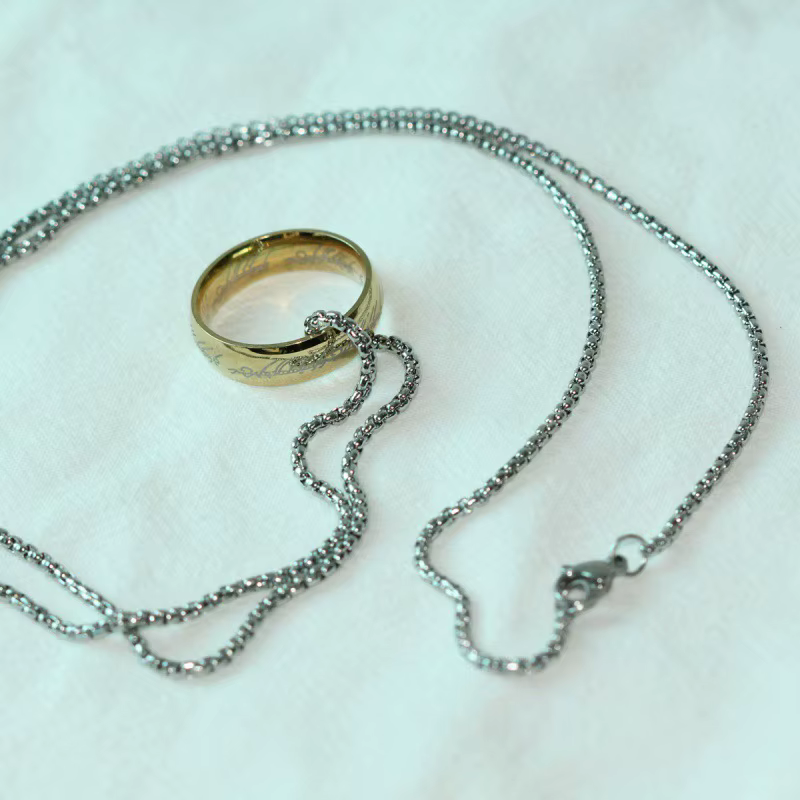 Collier pendentif rétro en acier titane "Le Seigneur des Anneaux" pour femmes et hommes, bijoux de c